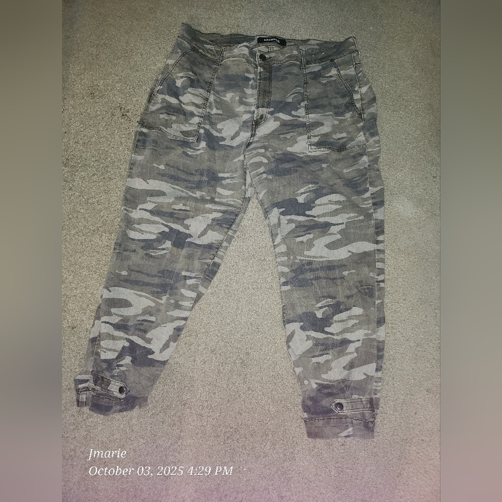 Express Gray Camouflage Pants
